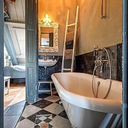 Smederij Texel Bed & Breakfast 4*